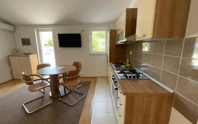 Petros Apartments Pag