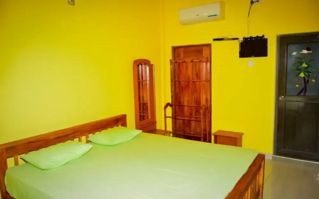 The Senaro Holiday Inn