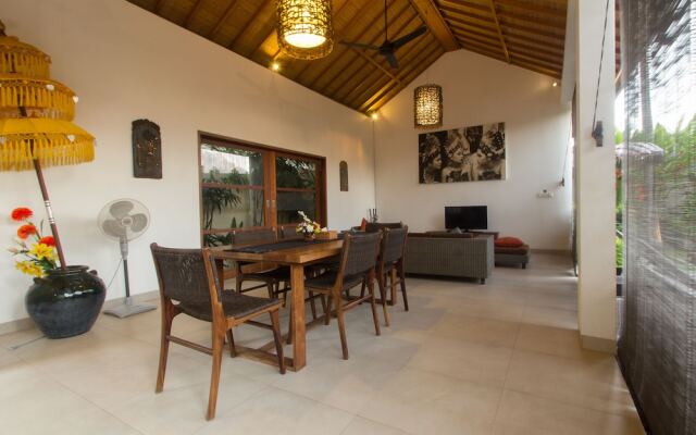 Echo Beach Villa & Apartment