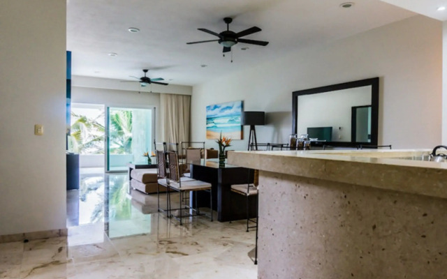 Casa Coral - Luxury Condos