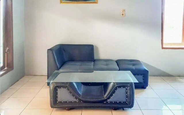 OYO 93071 Home Stay Kembar Syariah
