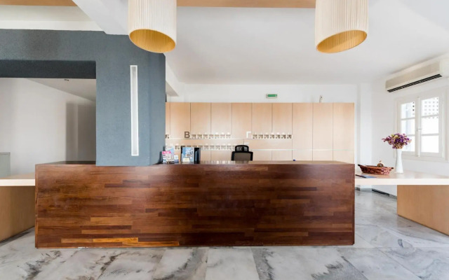 Far Out Hotel & Spa