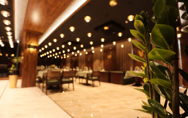 Regal Hotel by Grand