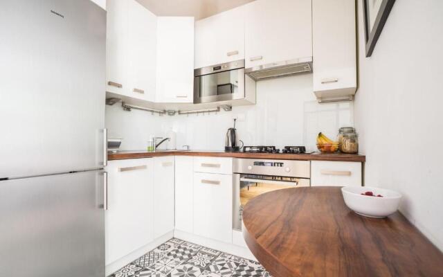 oompH Warsaw Central Deluxe Apartment