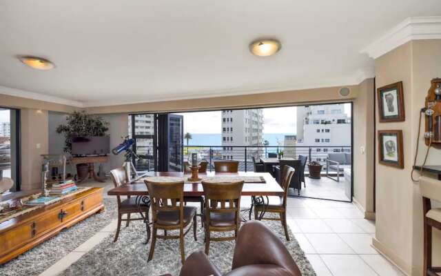 Bright and Stylish Beachfront Apartment