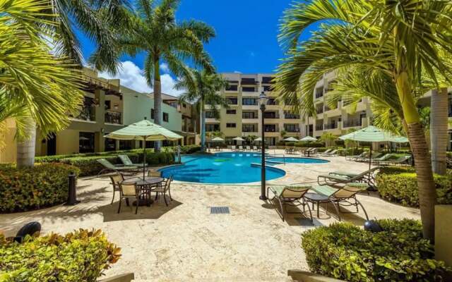 Unique 2BR Penthouse w Privaterooftop Palmbeach