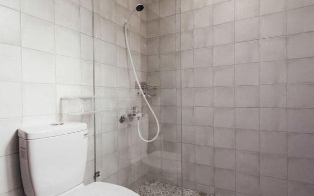 Zuo Military Village Inn