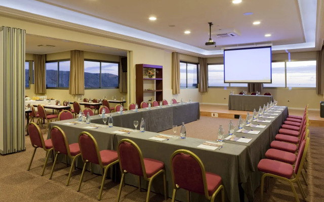 Отель Paradise Park Fun Lifestyle