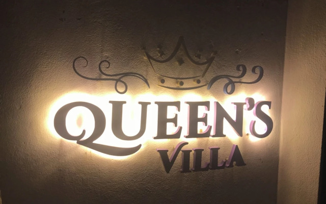 Queen's Villa