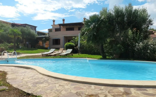 Borgo Le Logge Pool Tanaunella