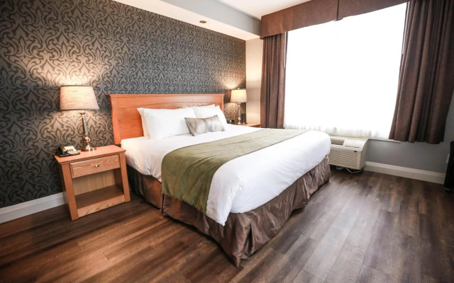 Cambridge Hotel and Conference Centre