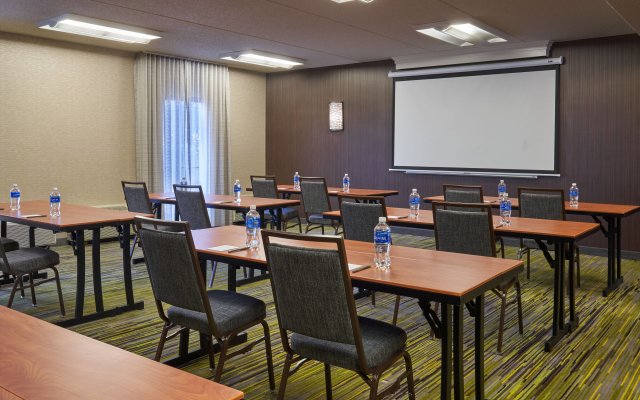 Courtyard by Marriott Chicago Wood Dale