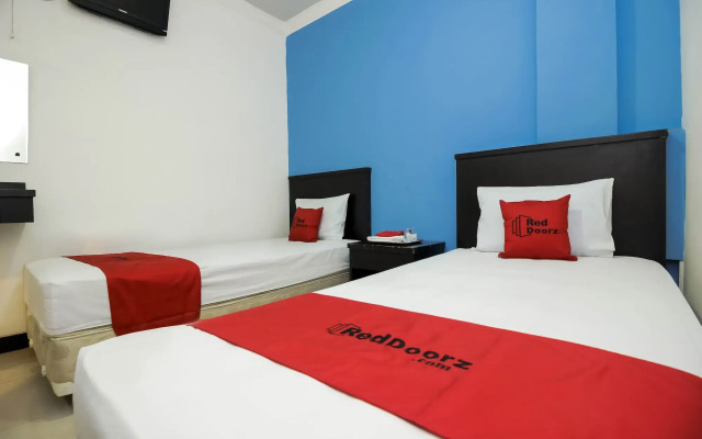 RedDoorz near Palembang Icon Mall