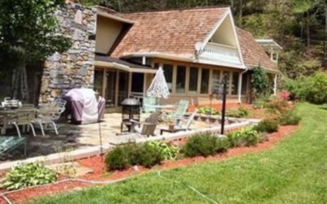 Rock Laurel Bed and Breakfast