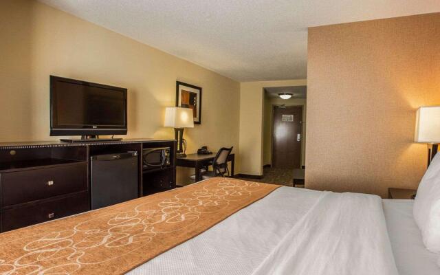 Comfort Suites At WestGate Mall