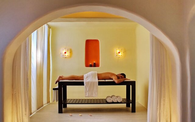 Yades Suites Apartments & Spa