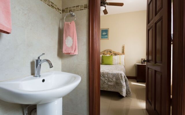 New Kingston Guest Apartment at Inglaterra I