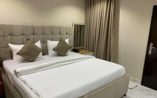 Choice Suites Signature