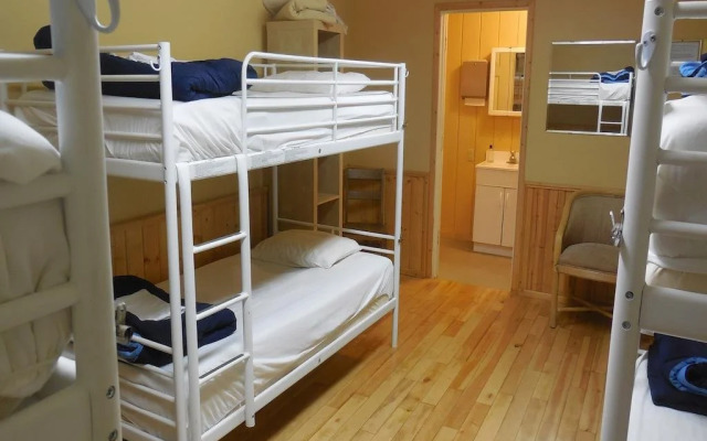 Yosemite Bug Rustic Mountain Resort