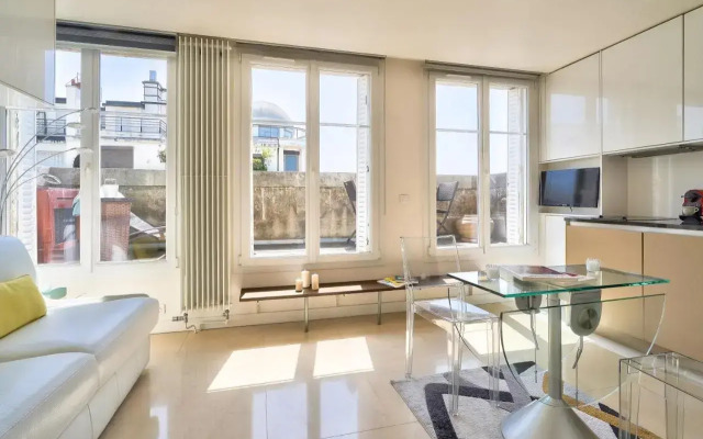 Luxueux Studio AC-Terrasse Vue sur la Tour Eiffel