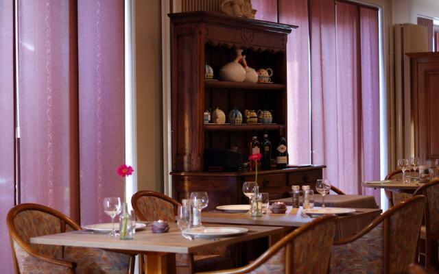 Hostellerie La Villa Des Roses