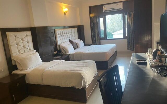 Hotel Imperial Heights Resort