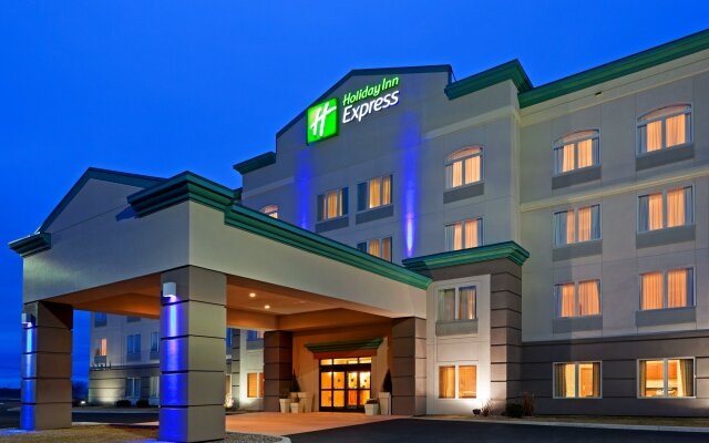 Holiday Inn Express Syracuse Fairgrounds, an IHG Hotel