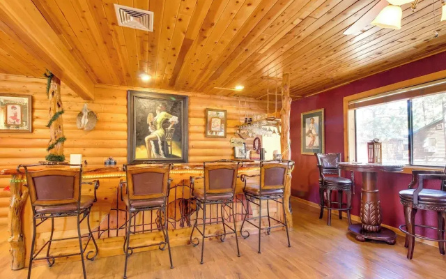 Near Sitgreaves Natl Park: High Country Farmhouse