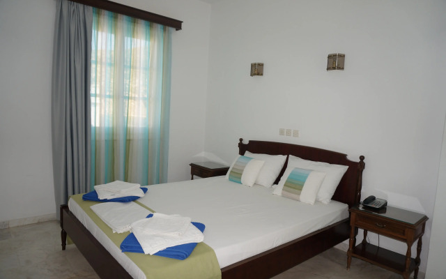 Adonis Hotel Naxos
