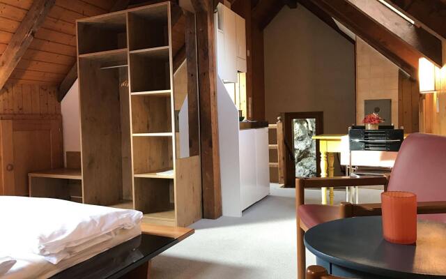 Infopoint Apartments Chalet and Motel BrunigSilvana