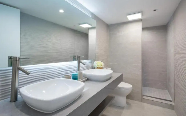 Executive Hotel Suite Downtown Free Parking