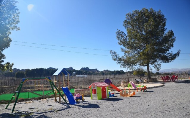 House with 4 Bedrooms in Guadix, with Wonderful Mountain View, Enclosed Garden And Wifi - 60 Km From the Slopes