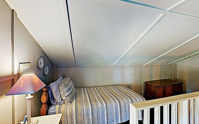 15450 Rockaway Beach - 2 Br Home