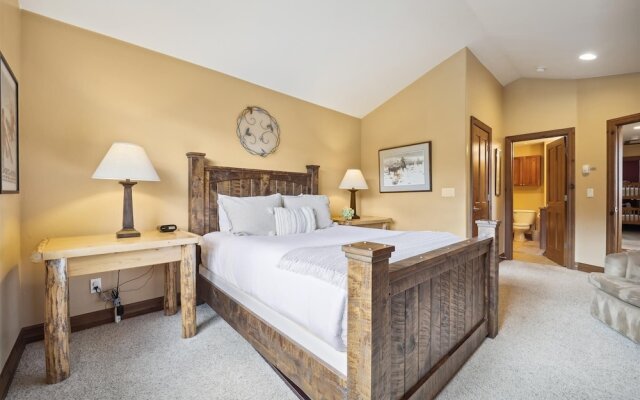 Highland Greens Comfort 3 Bedroom Townhouse by RedAwning