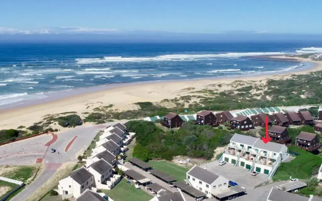 84 Settler Sands Beachfront Accommodation Sea View