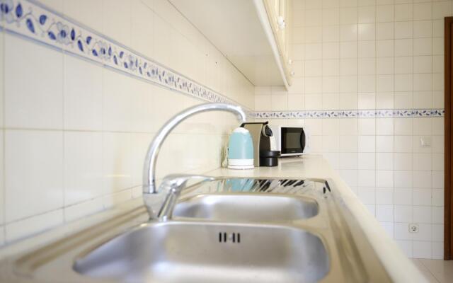 Sea View Apartment by Rent4all