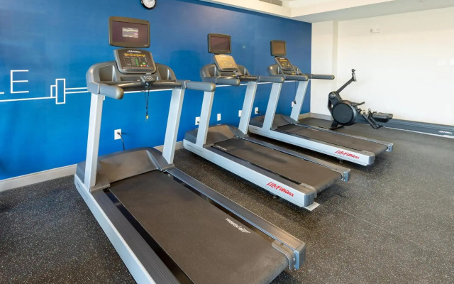Holiday Inn Express & Suites Englewood Denver South by IHG