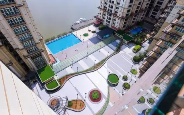 Baryon Homestay @ Riverine Diamond Condominium