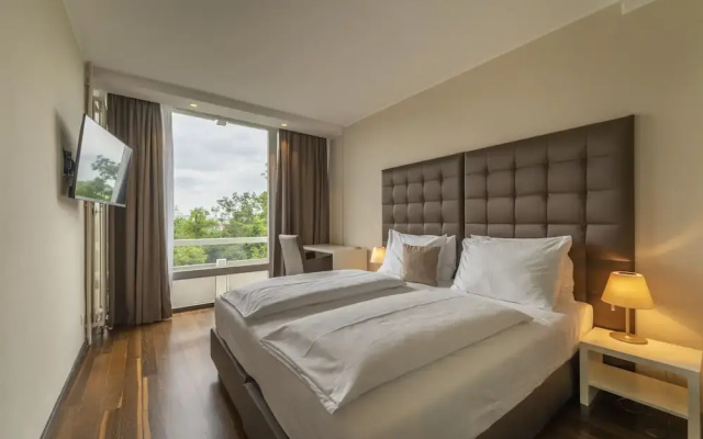 Pakat Residences