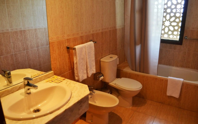 Hotel Reyes Ziríes