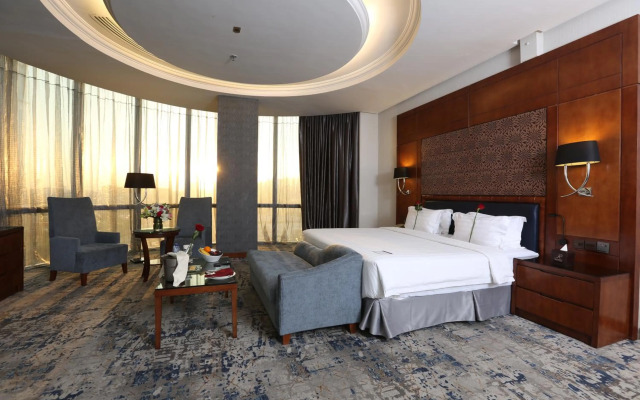 Al Hamra Palace By Warwick