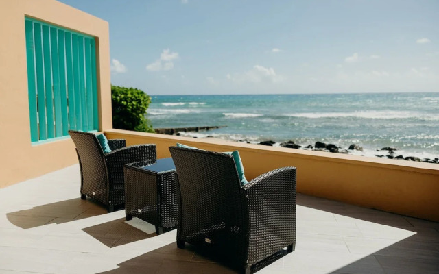 Grapetree Bay Hotel & Villas