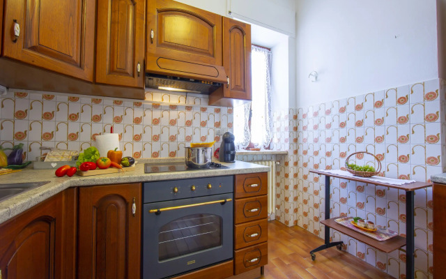 Glicine among vineyard