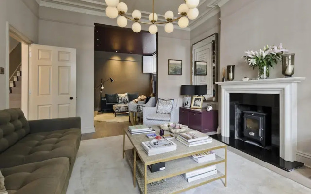 Artistic Apartment