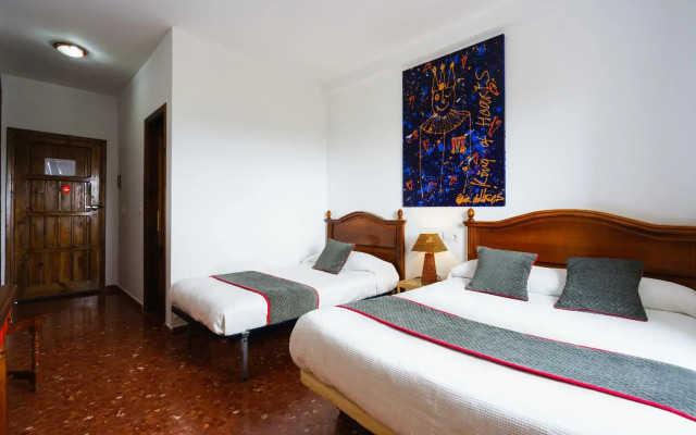 Hotel Las Errizas by OYO Rooms