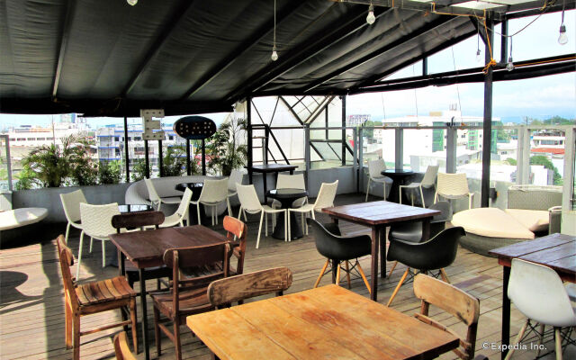 Upperhouse Hotel Formerly Pacifico Boutique by Hiverooms