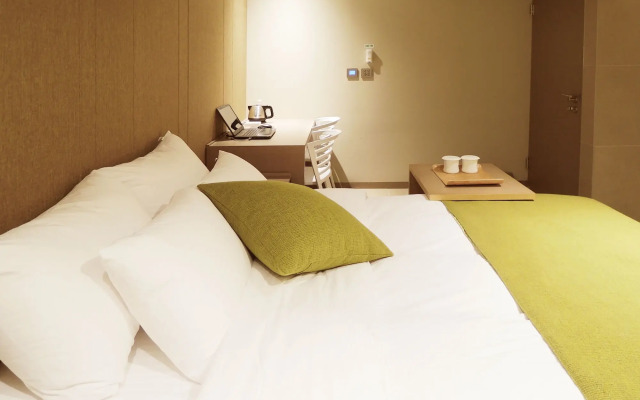 Vine Hotel