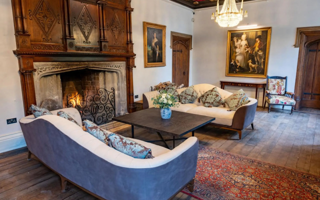 Weston Manor Hotel