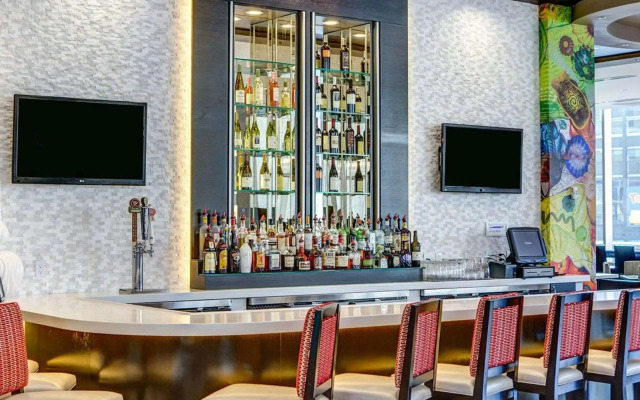 Cambria Hotel White Plains - Downtown