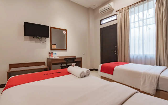 RedDoorz near Simpang Dago 2